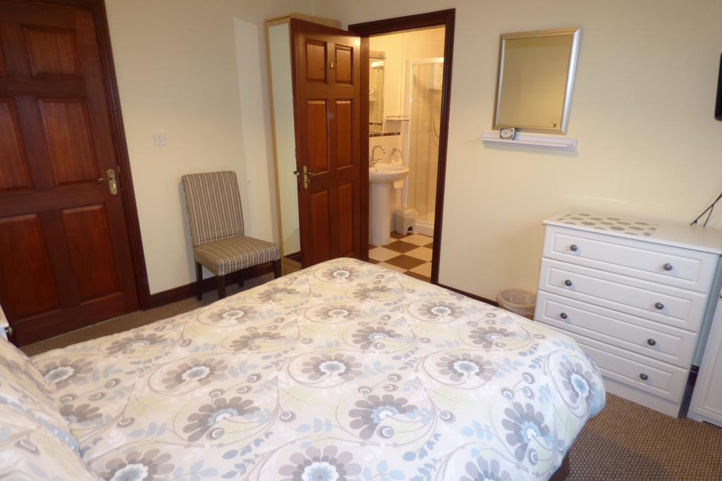 Ken-Mar House Bed And Breakfast Ballymoney Chambre photo