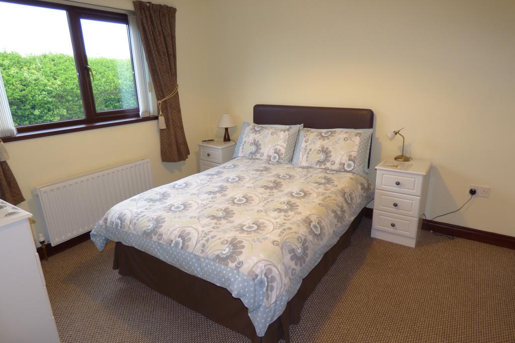 Ken-Mar House Bed And Breakfast Ballymoney Chambre photo